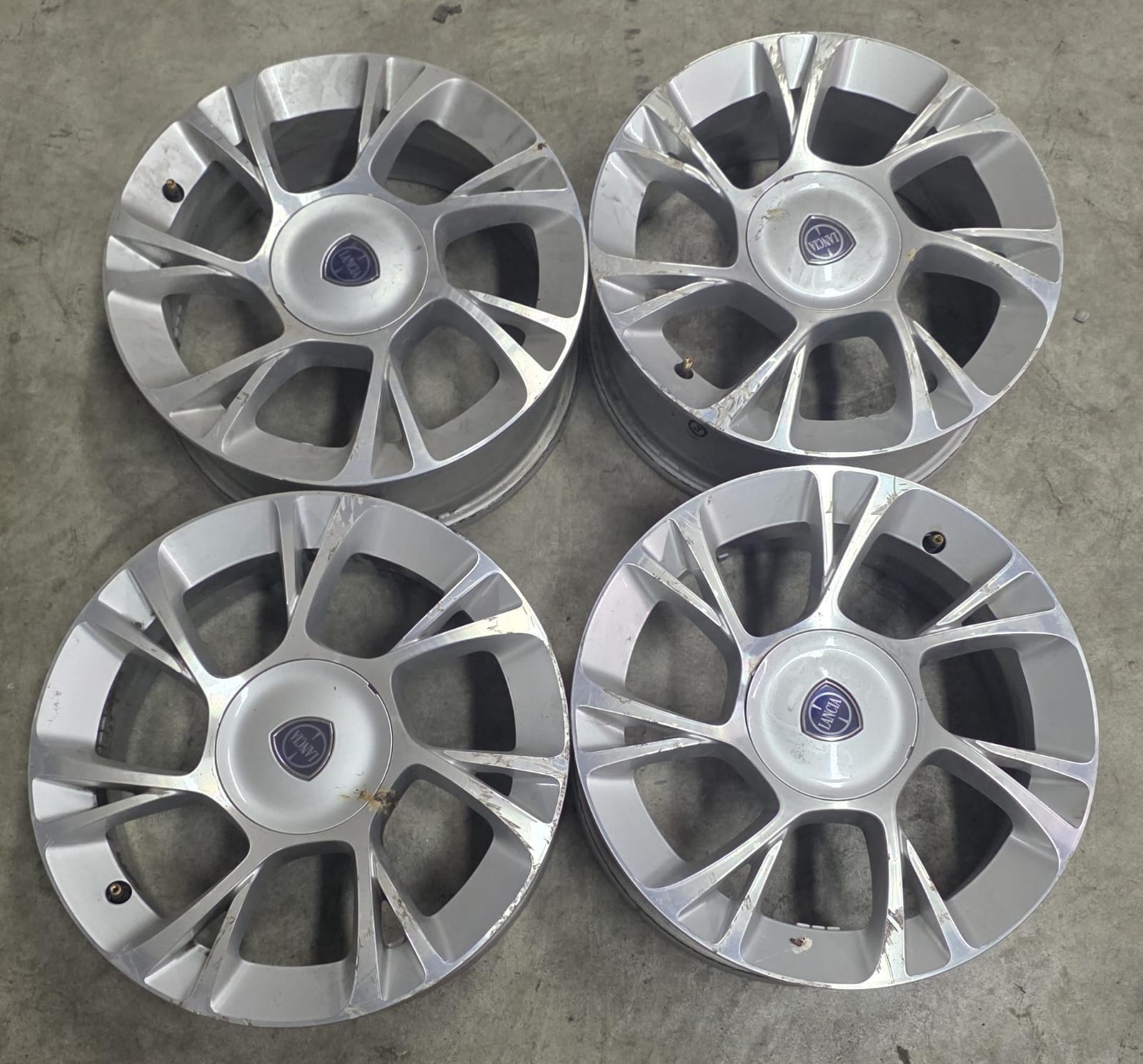 Lancia ypsilon 15"